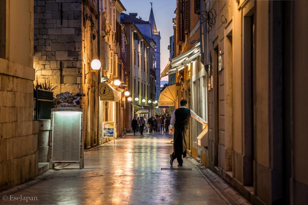 Cozy Old Town Apartment Zadar Exterior photo